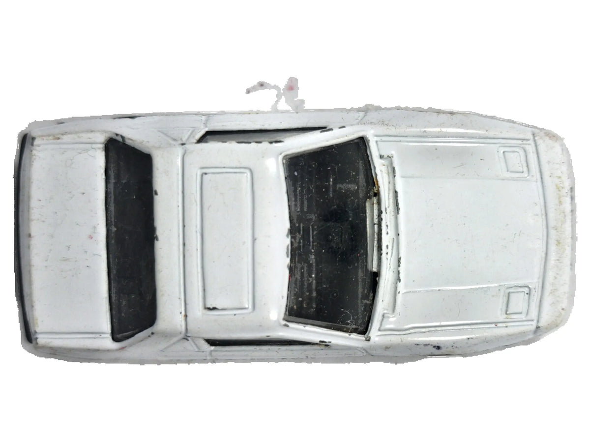 Pontiac Fiero Vintage Welly Biały 1:64 – zdjęcie 8