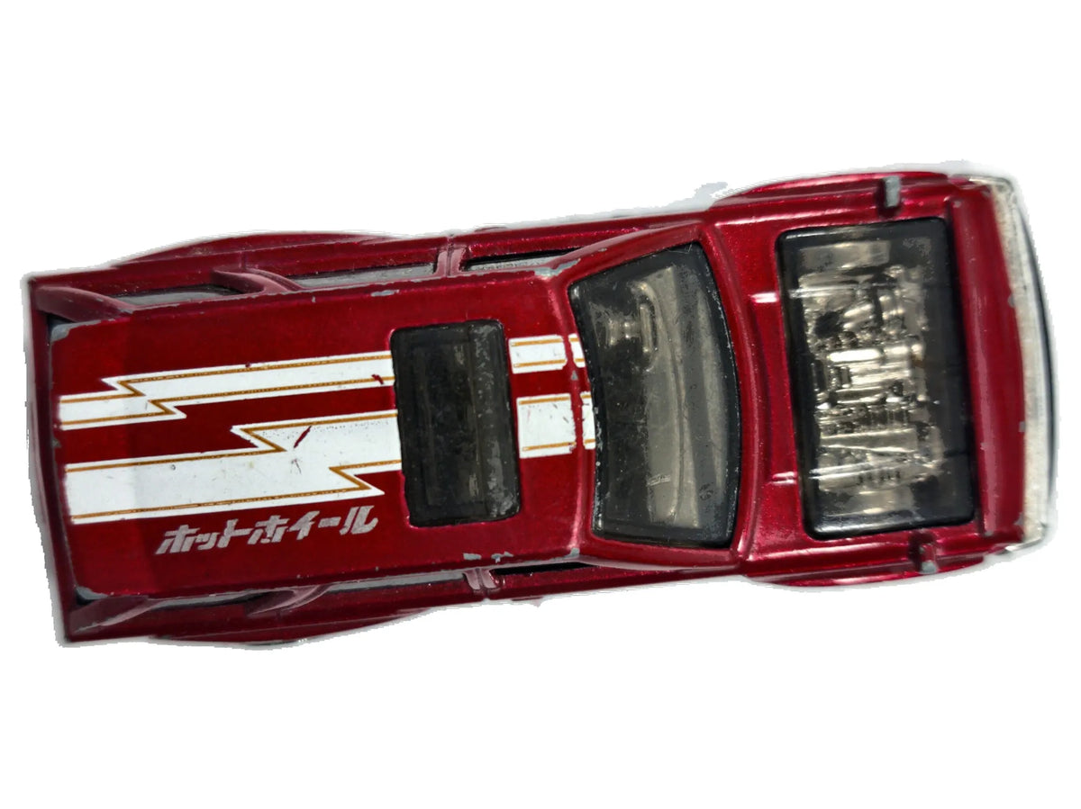 Nissan Maxima Hot Wheels 2021 1:60 Czerwony Wyścig – zdjęcie 8