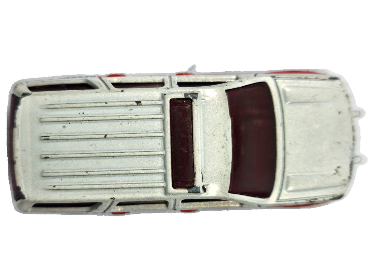 Chevrolet Tahoe Hot Wheels 2002 1:64 Luzak Biały – zdjęcie 8
