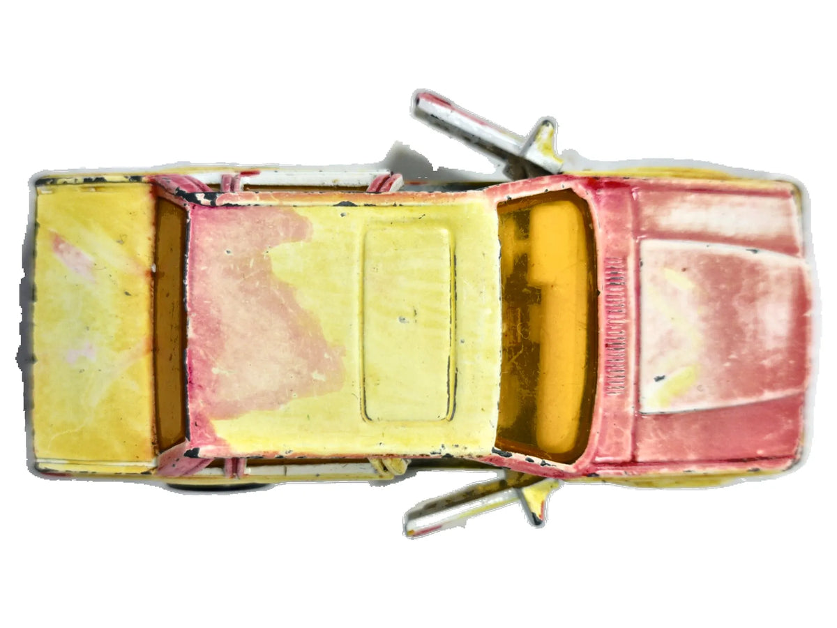 Volvo 760 Matchbox 1986 Żółty 1:57 Custom Art – zdjęcie 8
