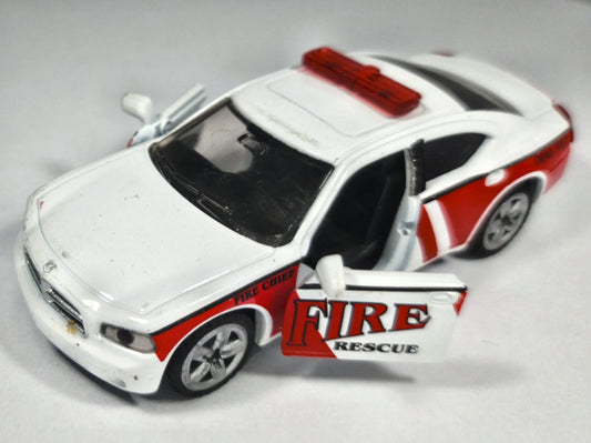 Dodge Charger SIKU 1:57 FIRE RESCUE Luzak Biały Straż pożarna – zdjęcie 2