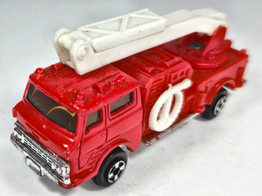 Amerykański Wóz Strażacki Typu Snor Straż pożarna Summer '80 Czerwony 1:87 – zdjęcie 2