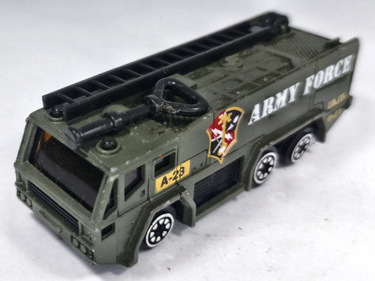 Pojazd dowodzenia wojskowego Yatming 1:64 Wóz strażacki Luzak Wojsko – zdjęcie 2