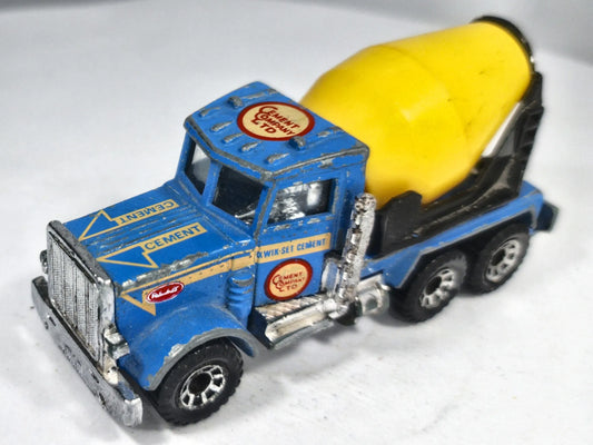 Peterbilt Matchbox 1981 Super Kings 1:64 Betoniarka CEMENT Luzak Niebieski – zdjęcie 2
