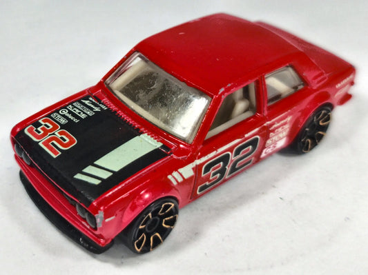 Datsun 510 Hot Wheels 2008 HW Racing 1:64 62 Luzak Czerwony – zdjęcie 2