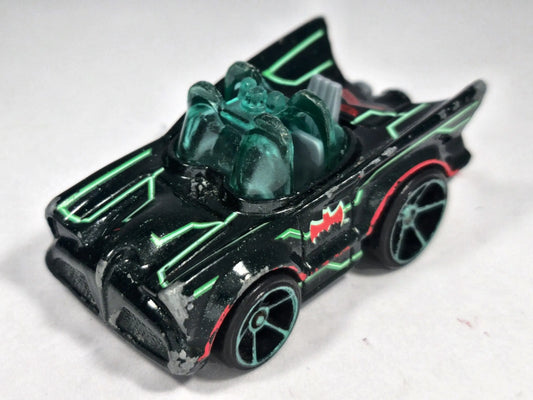 Classic Tv Series Batmobile Classics Hot Wheels 2021 Czarny 1:64 – zdjęcie 2