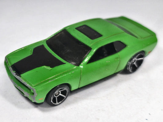 Dodge Challenger Srt8 Hot Wheels 2008 1:64 Luzak Zielony Muscle Car – zdjęcie 2