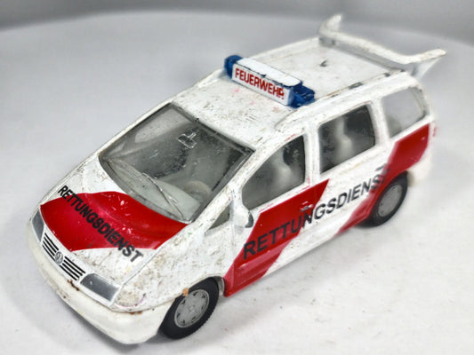 Volkswagen Shara SIKU 1:49 Bus RETTUNGSDIENST Pogotowie ratunkowe Ambulans – zdjęcie 2