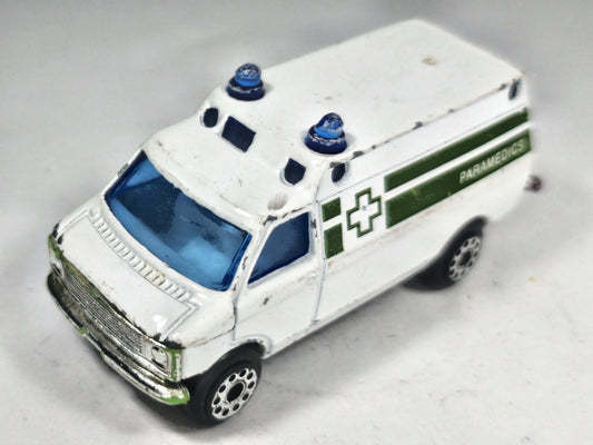 P346 Chevrolet G20 Ambulance Zylmex 1976 Superfast Pogotowie ratunkowe – zdjęcie 2