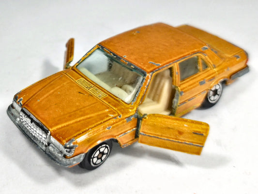 MERCEDES 450 SEL Yatming '70 Miodowy Pomarańczowy 1:64 2xMetal – zdjęcie 2