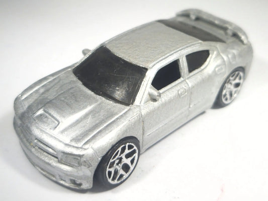 DODGE CHARGER SRT8, Hot Wheels 2006, Die cast, Srebrny, 1:64, Resoraki – zdjęcie 2