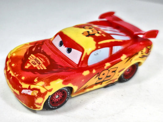 Lightning Mcqueen Disney/Pixar Cars 1:64 Rust-eze Luzak Czerwony – zdjęcie 2