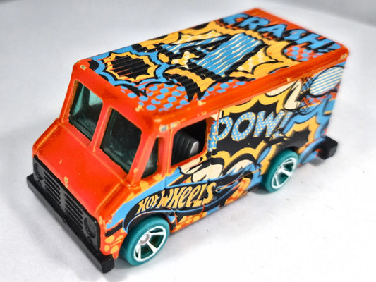 COMBAT MEDIC HW ART CARS Hot Wheels 2012 Pomarańczowy 1:64 – zdjęcie 2