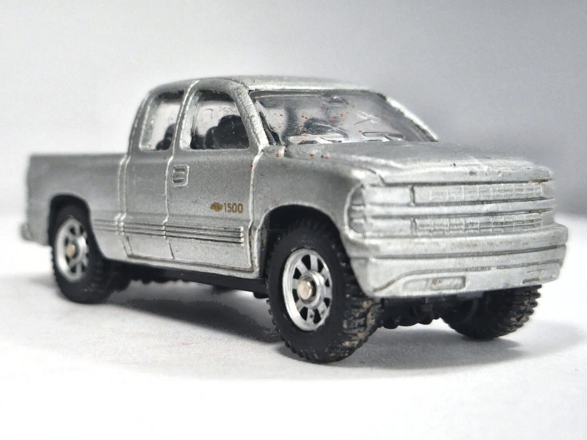 CHEVY SILVERADO 1500, Old Maisto, Die cast, Srebrny, 1:64, Resoraki – zdjęcie 9