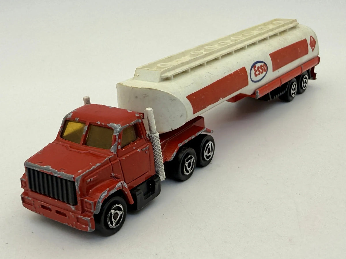 Cysterna Paliwowa Majorette Czerwony 1:87 Made in France Esso – zdjęcie 8