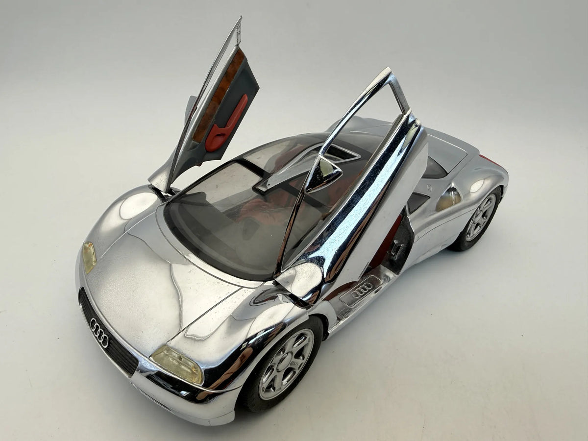 1994 AUDI AVUS QUATTRO, Revell, Die cast, Srebrny / chrom, 1:18, Resoraki – zdjęcie 13