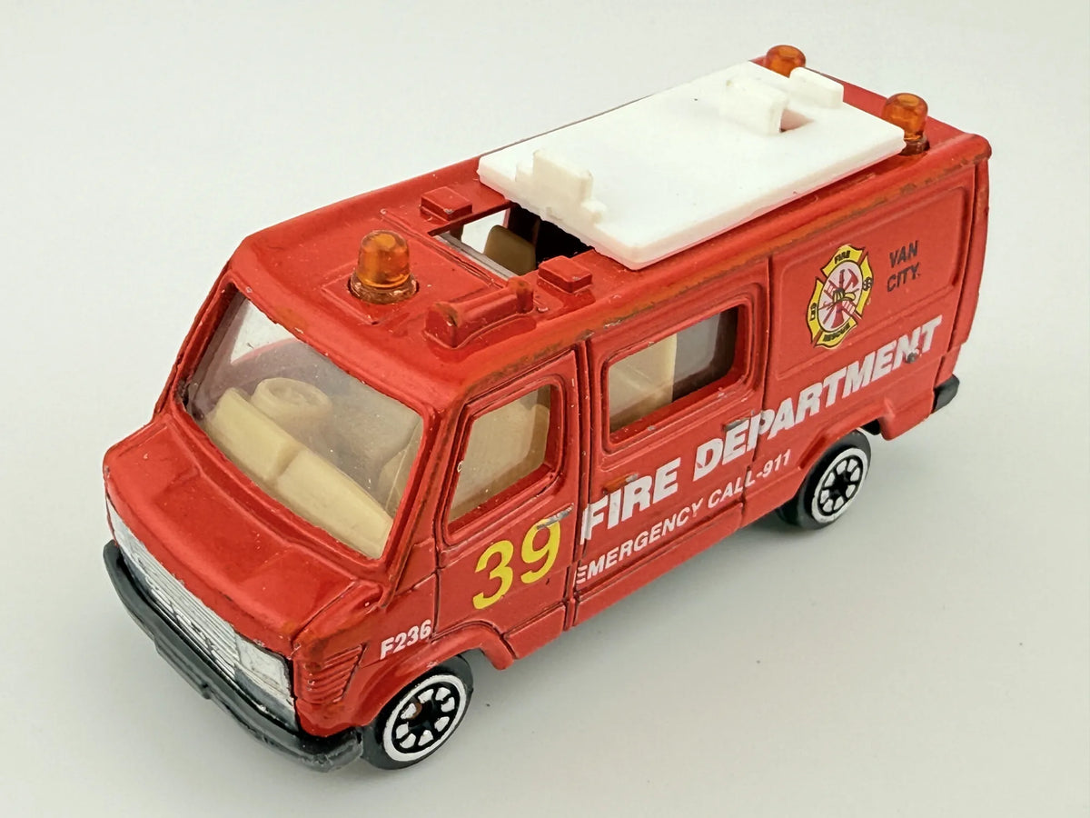 Jak Mercedes T1 Fire Department 39, Straż pożarna 39, F236, Czerwony, 1:64 – zdjęcie 8