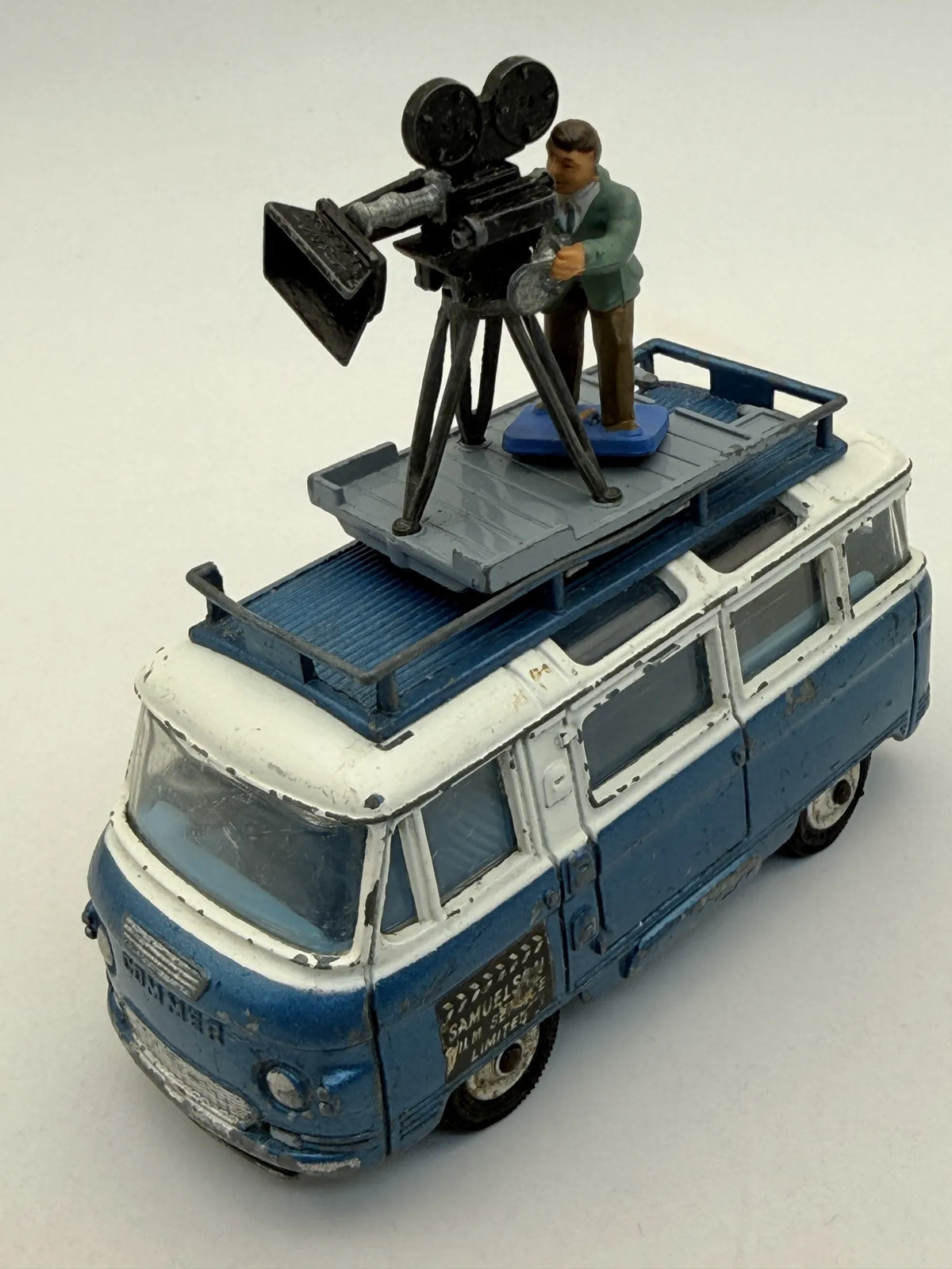 Commer Bus Samuelson Film Services z kamerzystą Corgi 1:49 Great Britain – zdjęcie 8