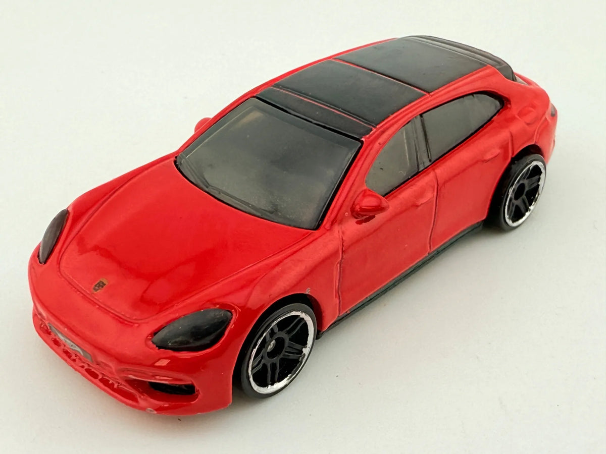 Porsche Panamera Turbo S E-Hybrid Sport Turismo Hot Wheels 2018 1:64 – zdjęcie 11