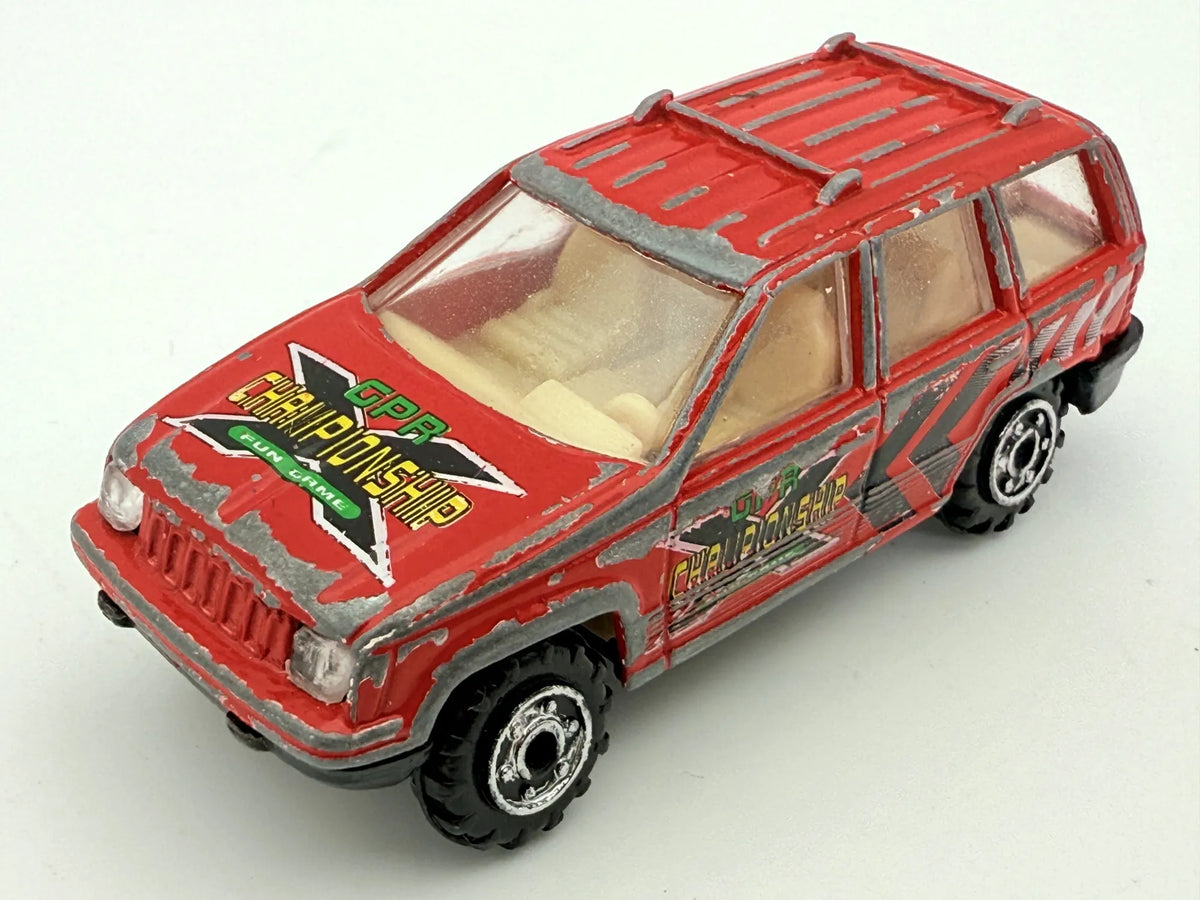 Suv Czerwony 1:64 – zdjęcie 9