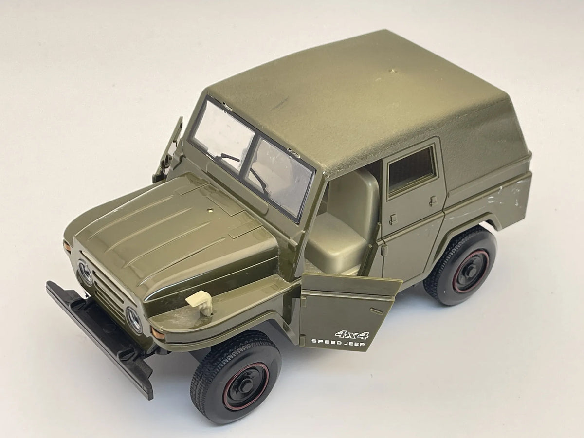 4X4 Speed Jeep BJ212 Trumpeter, Pojazd Wojskowy, Resoraki, Die cast 1:18 – zdjęcie 9
