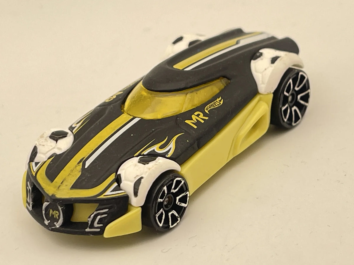 MR11 - Marco Reusa, Futbol Hot Wheels, Die cast BDD12, Czarno-Żółty, 1:64 – zdjęcie 8