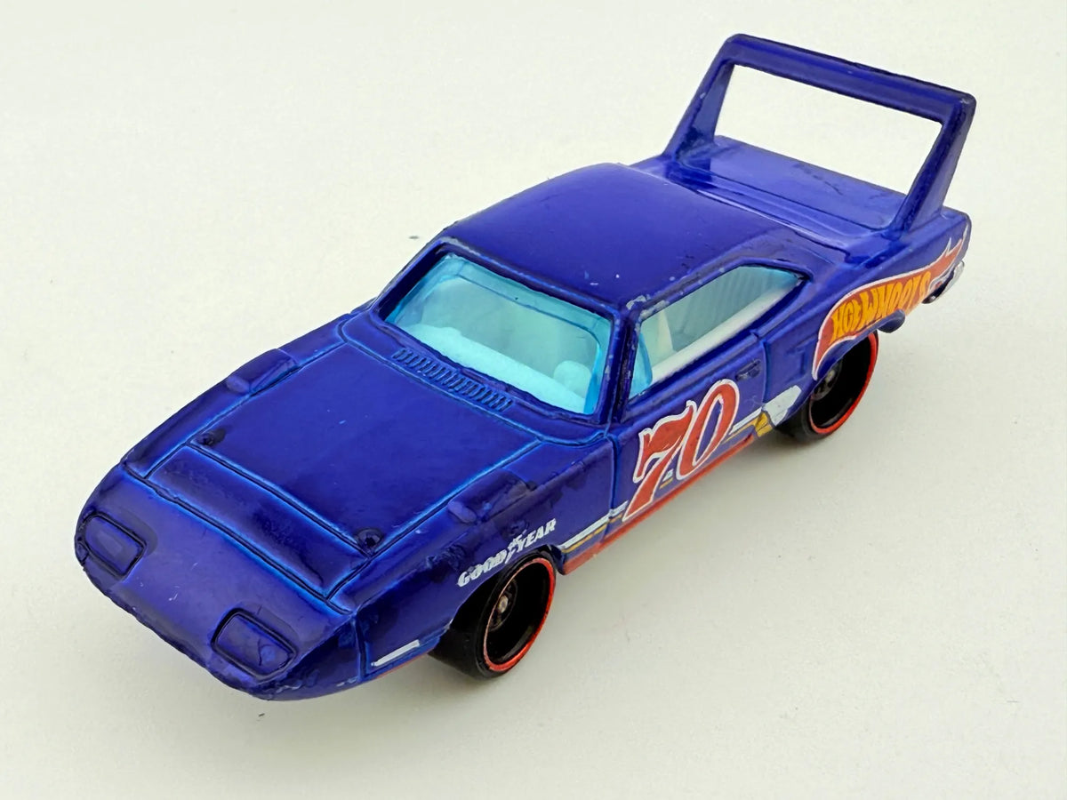 Plymouth Superbird Hot Wheels 2012 Niebieski 1:64 – zdjęcie 10