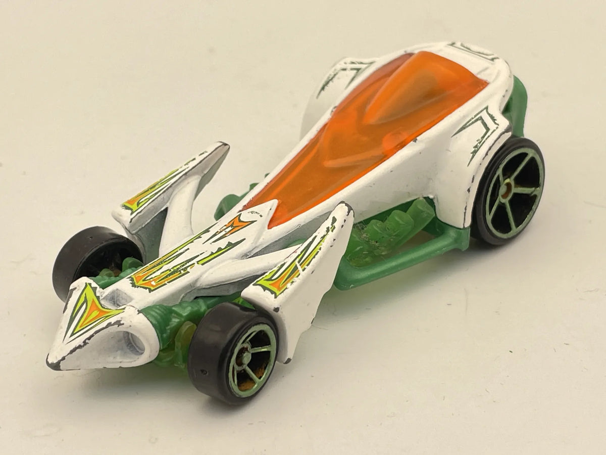 BUAYING MENACE, Hot Wheels 2017, Die cast 607, Biały, 1:64, – zdjęcie 8