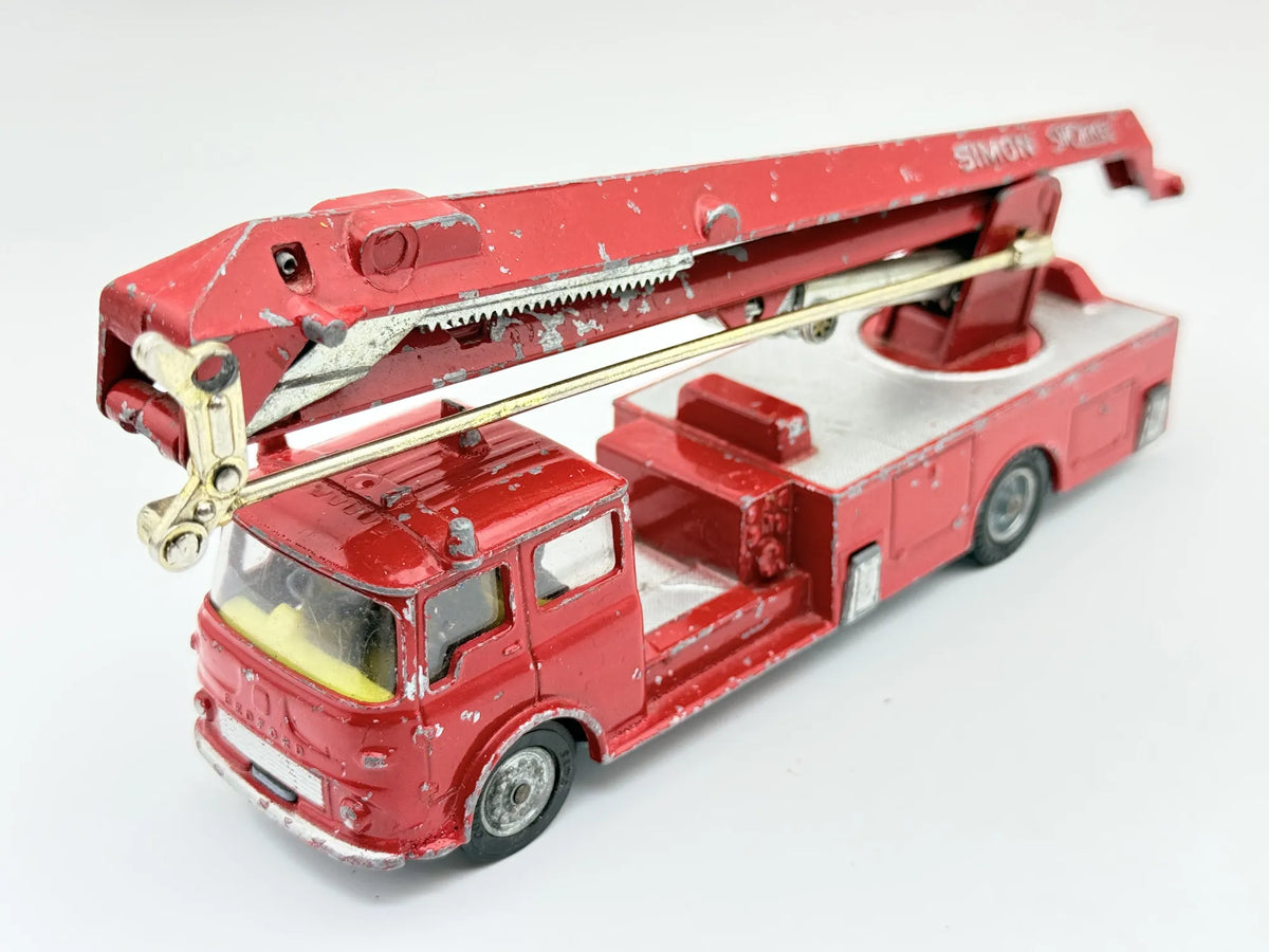 SIMON SNORKEL FIRE ENGINE Corgi Made in Great Britain Die cast 904525, 1:43 – zdjęcie 10