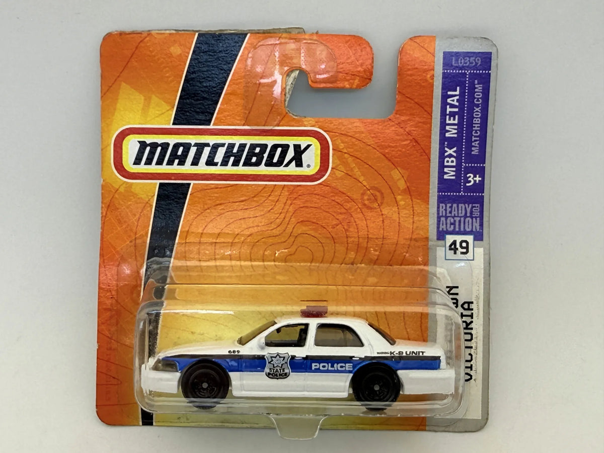2006 FORD CROWN VICTORIA POLICE MBX METAL Policja Matchbox 2007 Biały 1:64 – zdjęcie 9