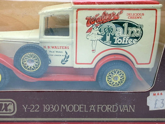 Y-22 1930 MODEL A FORD VAN Matchbox 1984 Kremowy 1:40 Made in England – zdjęcie 2