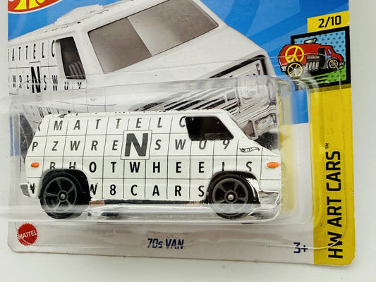 '70S Van Hot Wheels 2023 HW ART CARS 1:64 Van Blister + Protektor Biały – zdjęcie 2