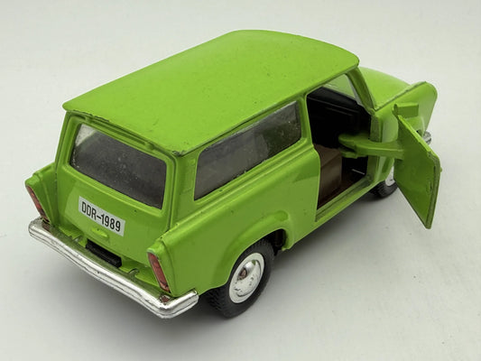 Trabant 601 Universal Schuco 1:64 DDR-1989 Blister Zielony – zdjęcie 2
