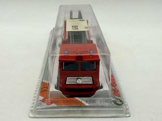 WÓZ STRAŻACKI FDNY 55 Straż pożarna Majorette '90 Czerwony 1:89 – zdjęcie 2