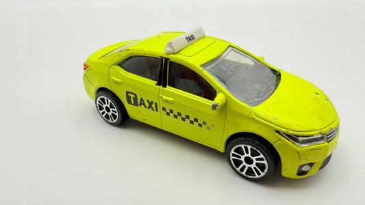 Toyota Corolla Altis Majorette Żółty 1:61 – zdjęcie 2