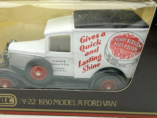 Y-22 1930 MODEL A FORD VAN Matchbox 1986 Biały 1:40 Made in Macau – zdjęcie 2