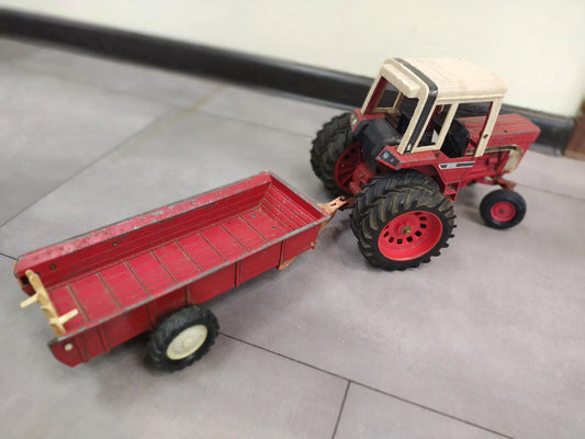 Traktor (Ciągnik Zestaw) International Harvester 1586, ERTL, die cast 1:16 – zdjęcie 2
