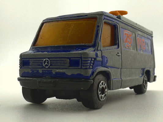 News Truck Mainline Matchbox 1989 Szary 1:64 – zdjęcie 2