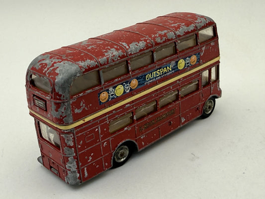 LONDON TRANSPORT ROUTEMASTER Corgi Czerwony 1:43 Made in Gt Britain Figurki – zdjęcie 2