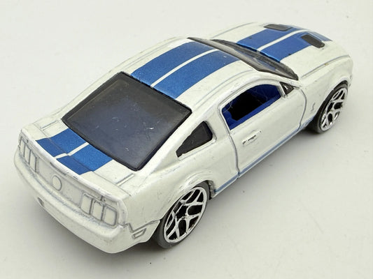 '07 SHELBY GT500, Hot Wheels 2007, Die cast, Biały, 1:64, Resoraki – zdjęcie 2
