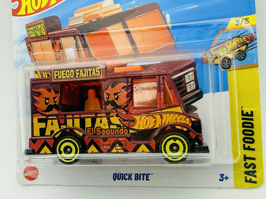 Quick Bite Hot Wheels 2025 Fast Foodie 1:64 Food Truck FUEGO FAJITAS – zdjęcie 2