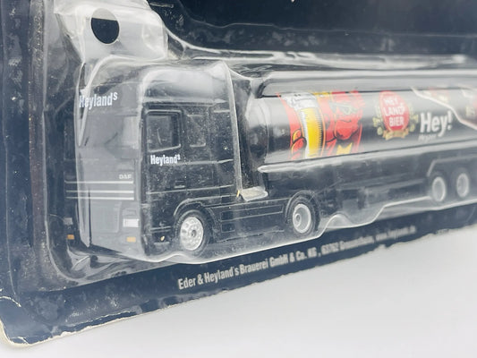 DAF Grell 1:87 Ciężarówka Promocyjna HEY! LANDS BIER Blister Czarny – zdjęcie 2