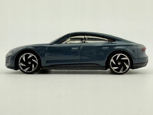 Audi Rs E-Tron Gt Hot Wheels 2021 Szary 1:64 – zdjęcie 2