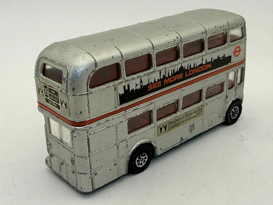 LONDON TRANSPORT ROUTEMASTER Corgi 1977 Srebrny 1:43 Made in Gt Britain – zdjęcie 2