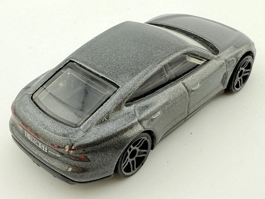 AUDI RS E-TRON GT Hot Wheels 2021 Szary 1:64 – zdjęcie 2