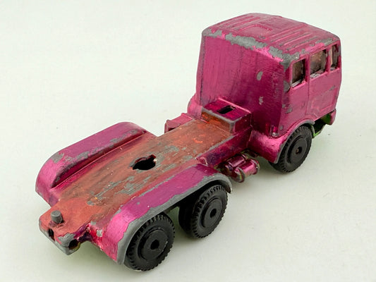 Mercedes-Benz Lp Ciągnik Siodłowy Superfast Matchbox Różowy 1:80 – zdjęcie 2