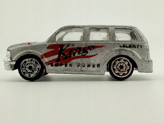Dodge Nitro Majorette Srebrny 1:64 – zdjęcie 2
