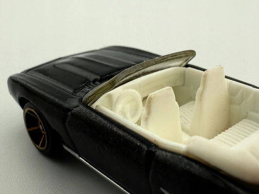 Chevrolet Camaro 1968 Convertible Hot Wheels Czarny 1:64 – zdjęcie 2
