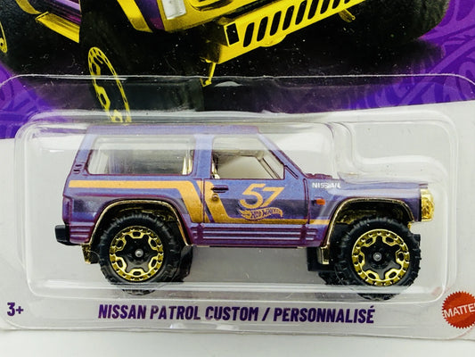 Nissan Patrol Custom Hot Wheels HW: THE '80s 1:64 57 Blister Fioletowy – zdjęcie 2