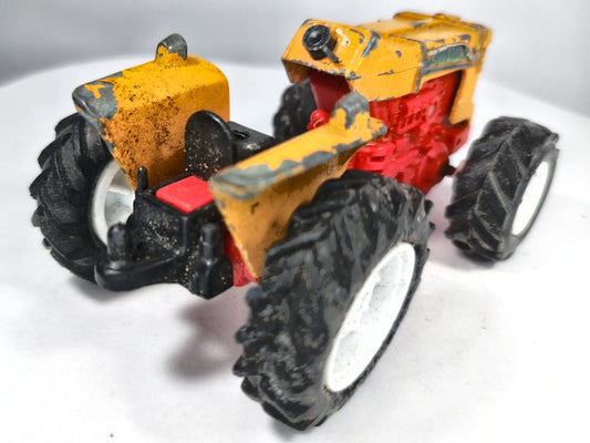 Traktor Massey Harris 1980's 1:43 Traktor Luzak Żółty – zdjęcie 2